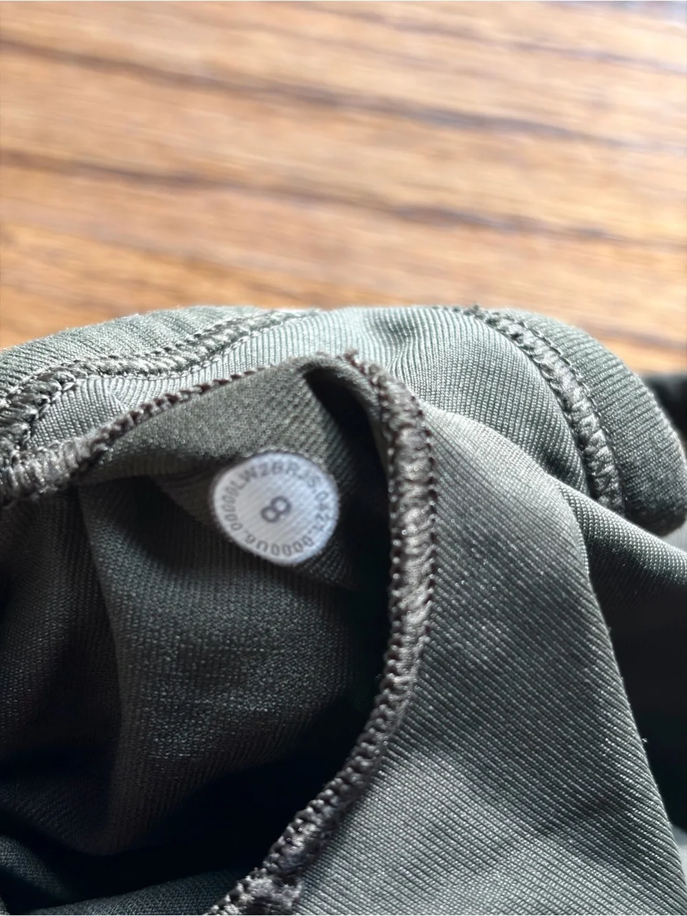 Lululemon Adjustable Strap V-Neck Sports Bra Olive Green Size 8